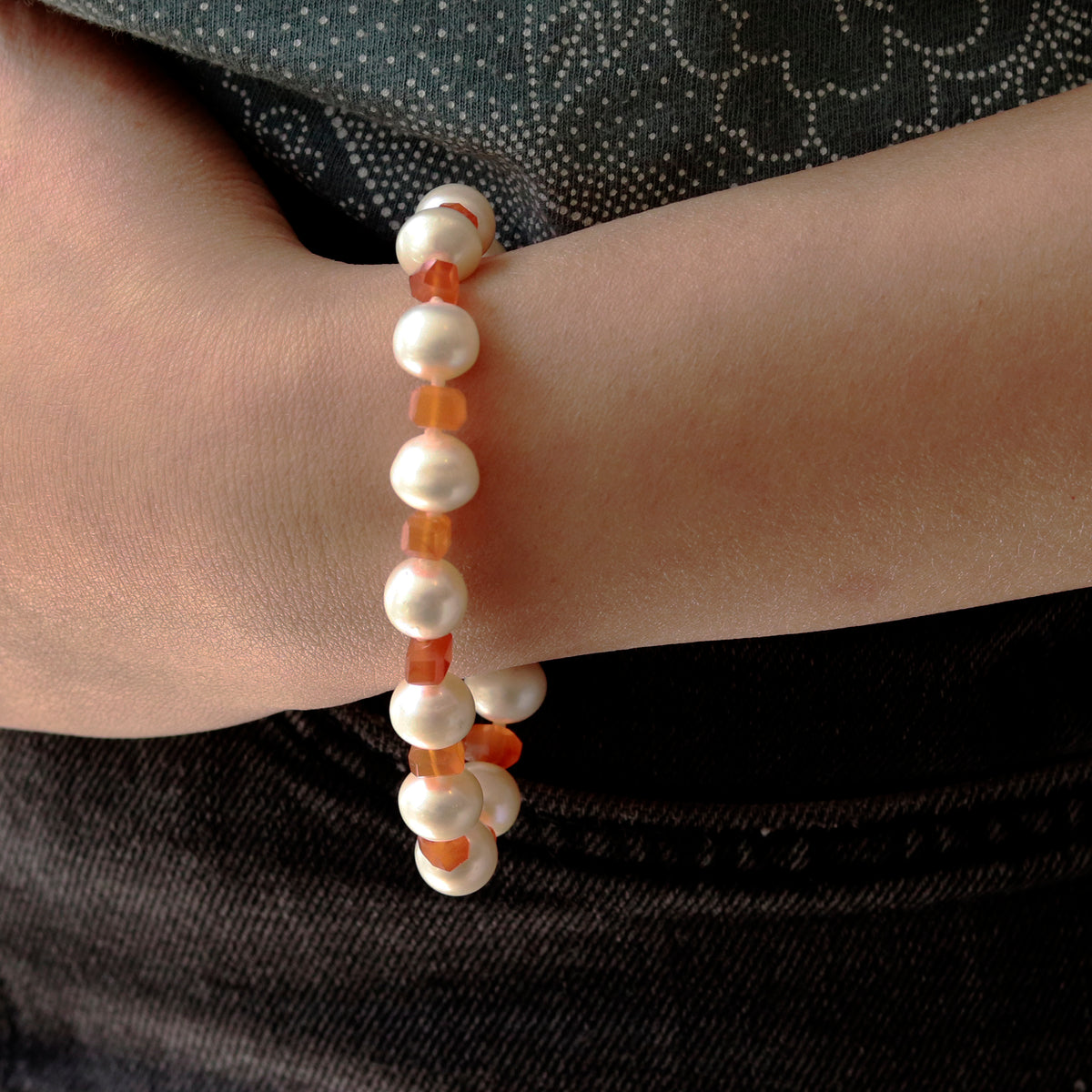 Knotted Pearl & Carnelian Bracelet