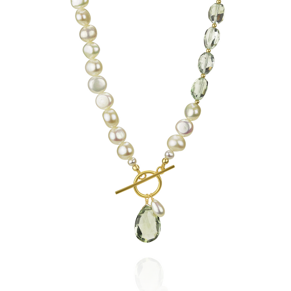 Elegant pearl and green amethyst toggle pendant in gold, featuring a timeless and sophisticated design.