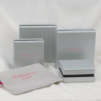 Product packaging showcasing elegant design and sturdy materials for safe delivery and a premium unboxing experience.